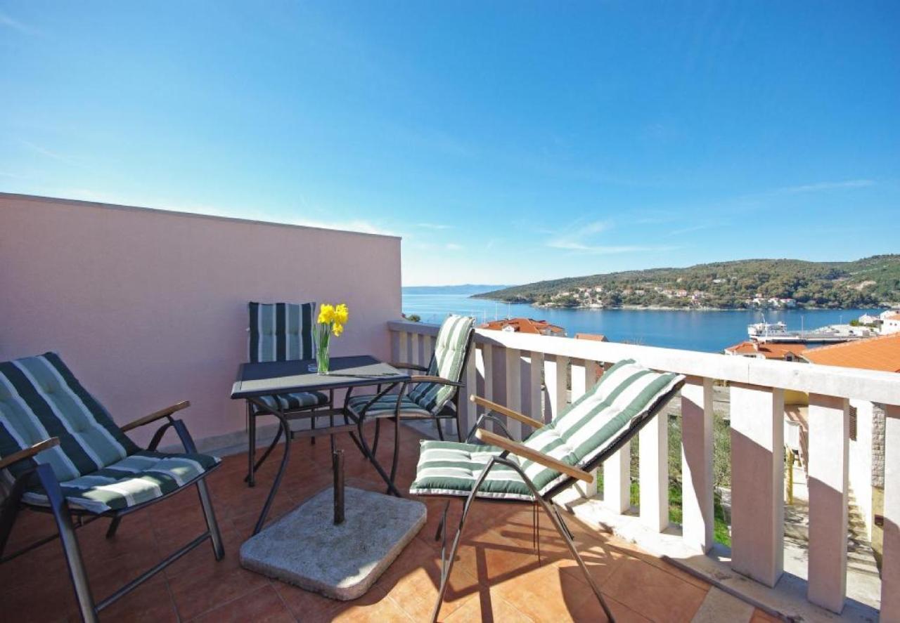 Apartments Villa Rose Sumartin Bagian luar foto