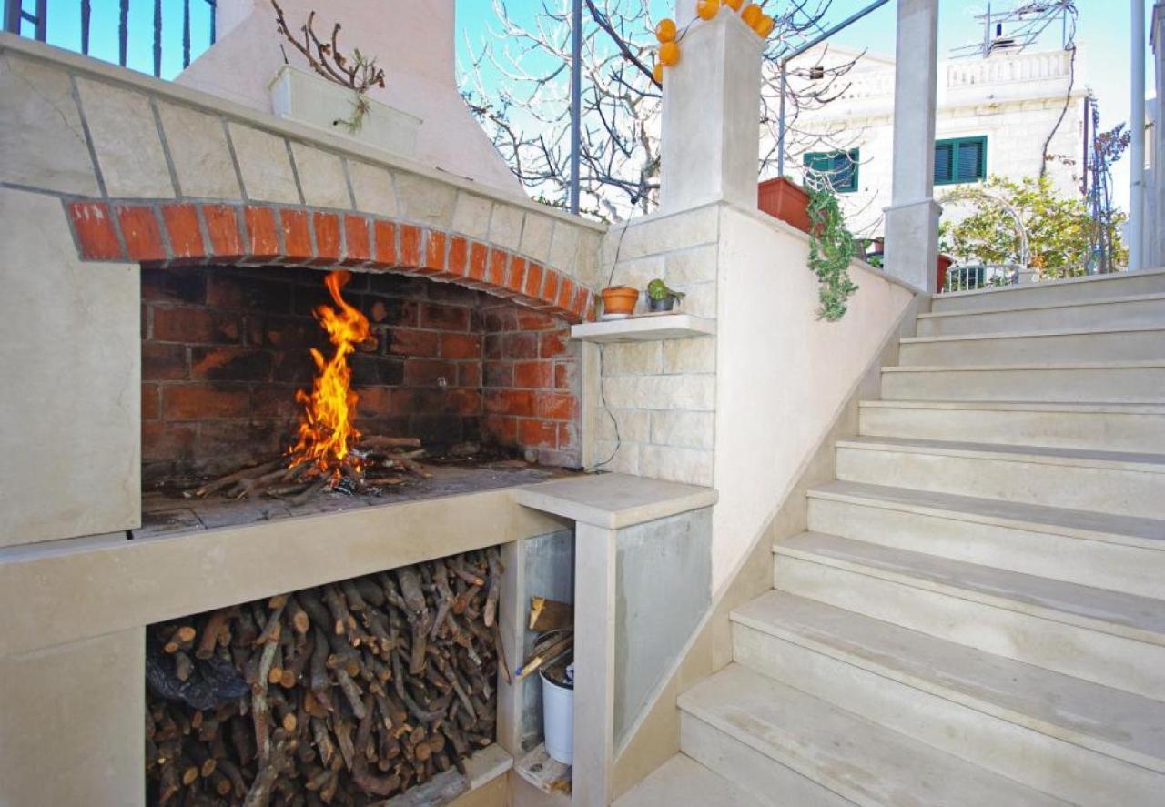 Apartments Villa Rose Sumartin Bagian luar foto