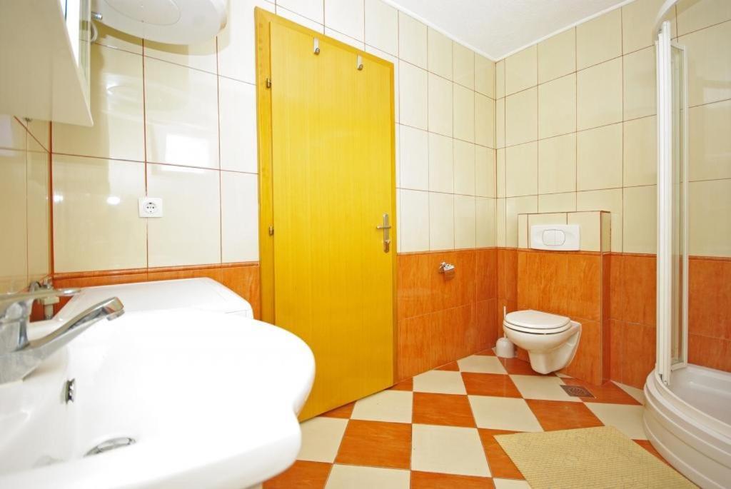 Apartments Villa Rose Sumartin Bagian luar foto