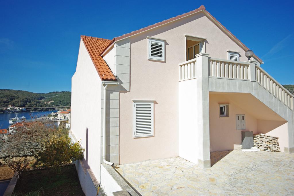Apartments Villa Rose Sumartin Bagian luar foto
